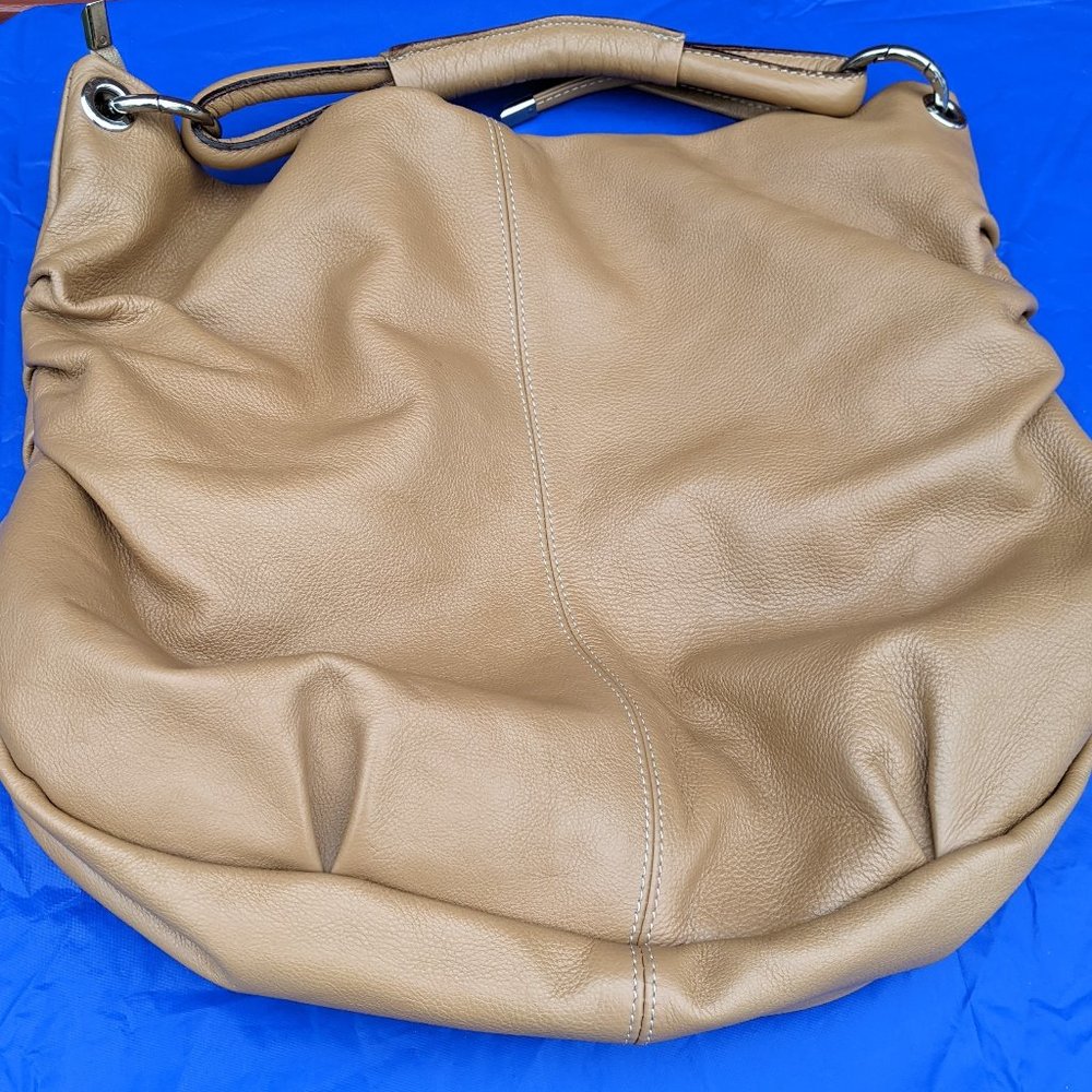 Innue Tan Purse
